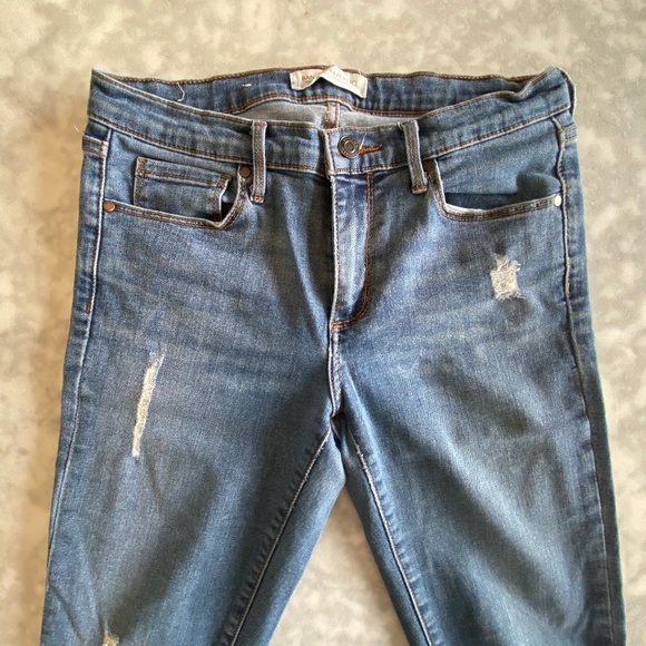 Banana Republic 'Skinny Ankle' Jean - Picture 3 of 7